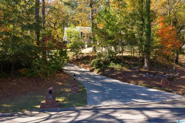 1380 STARCROSS DRIVE, Vestavia Hills, AL 35216