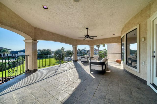 1303 Lakeway Drive, Seabrook, TX 77586