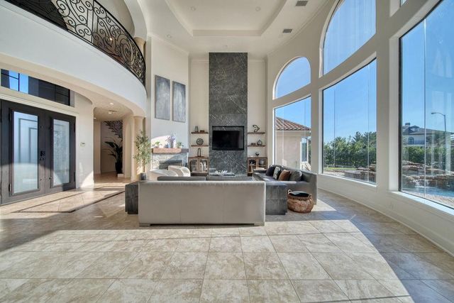 1303 Lakeway Drive, Seabrook, TX 77586