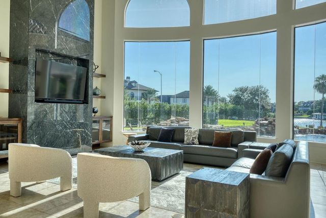 1303 Lakeway Drive, Seabrook, TX 77586