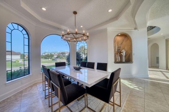 1303 Lakeway Drive, Seabrook, TX 77586