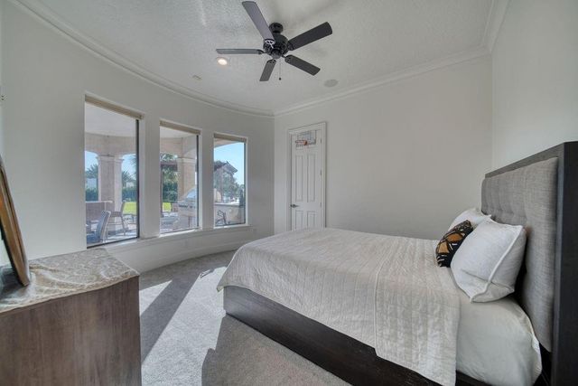 1303 Lakeway Drive, Seabrook, TX 77586