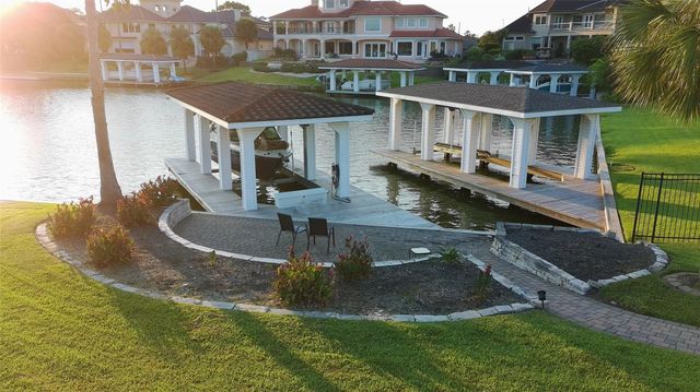 1303 Lakeway Drive, Seabrook, TX 77586