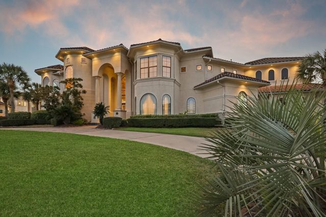 1303 Lakeway Drive, Seabrook, TX 77586