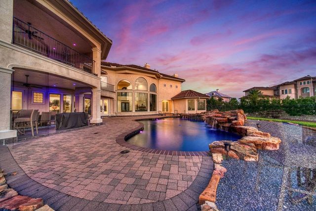 1303 Lakeway Drive, Seabrook, TX 77586