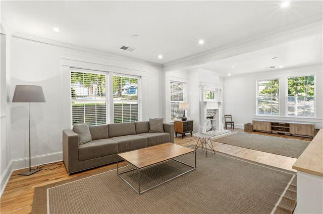 737 Matilda Place NW, Atlanta, GA 30318
