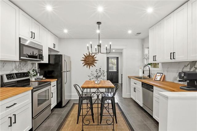 737 Matilda Place NW, Atlanta, GA 30318