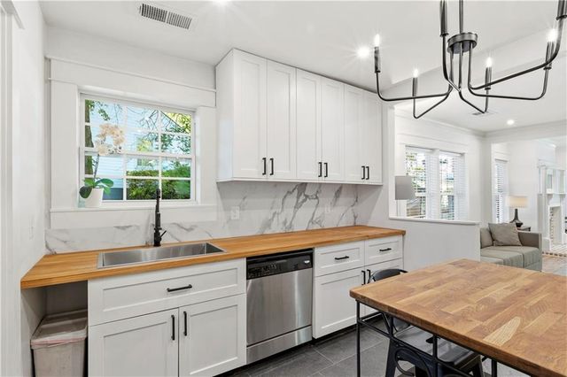737 Matilda Place NW, Atlanta, GA 30318