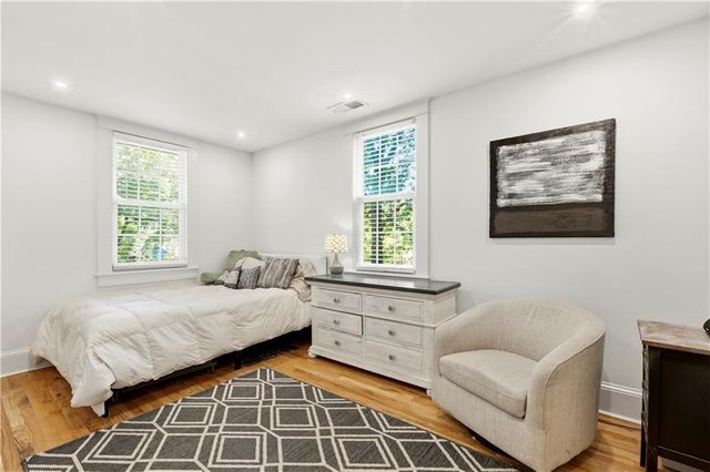 737 Matilda Place NW, Atlanta, GA 30318