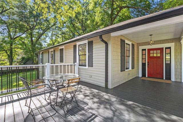 737 Matilda Place NW, Atlanta, GA 30318