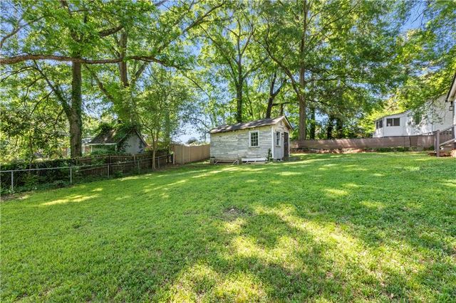 737 Matilda Place NW, Atlanta, GA 30318