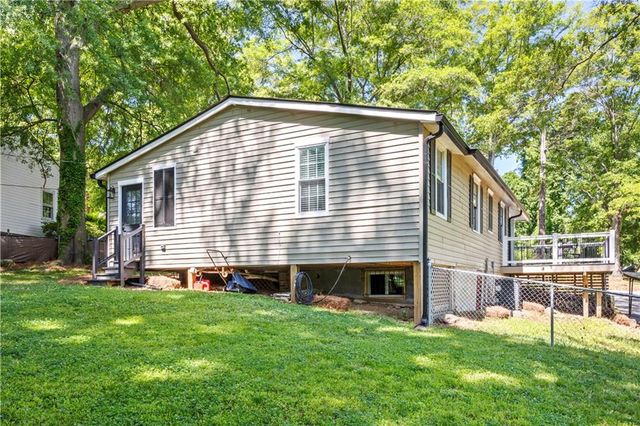 737 Matilda Place NW, Atlanta, GA 30318