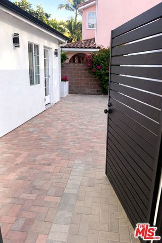 4522 Mammoth Avenue, Sherman Oaks, CA 91423