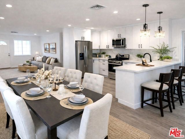 4522 Mammoth Avenue, Sherman Oaks, CA 91423