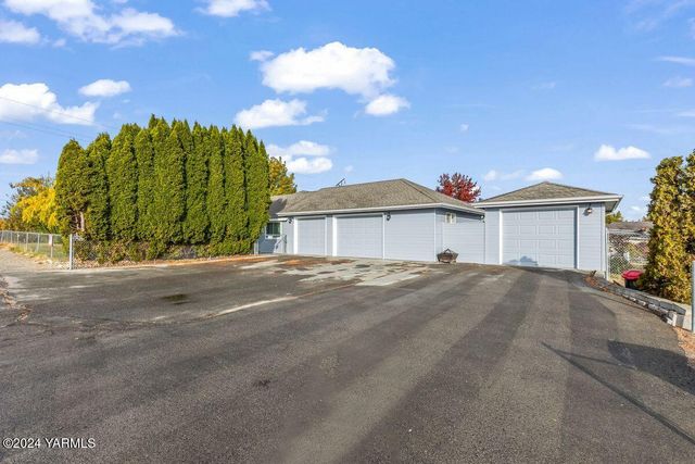 2101 Crusher Canyon Rd, Selah, WA 98942