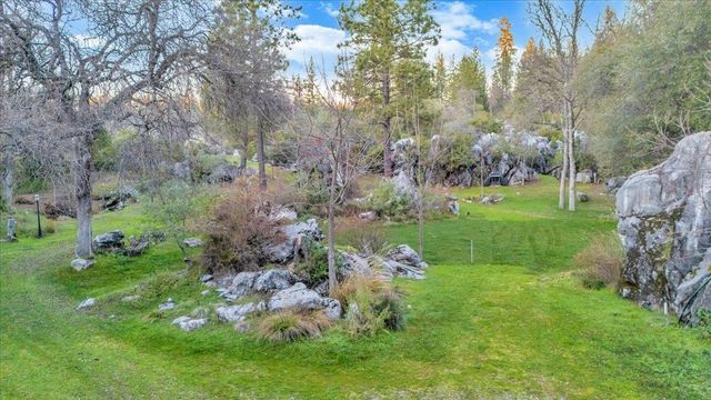 22389 Parrotts Ferry Rd, Sonora, CA 95370