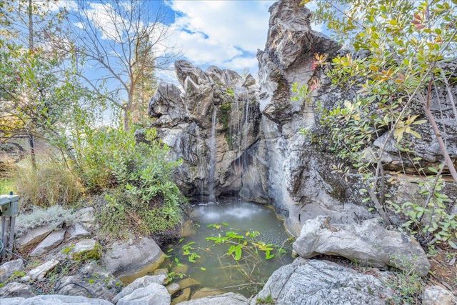 22389 Parrotts Ferry Rd, Sonora, CA 95370