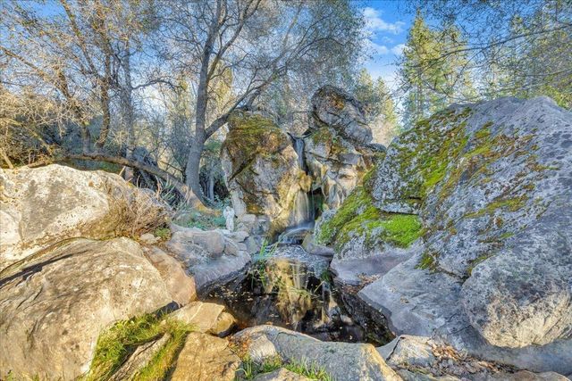 22389 Parrotts Ferry Rd, Sonora, CA 95370