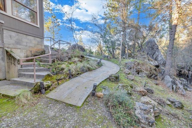 22389 Parrotts Ferry Rd, Sonora, CA 95370