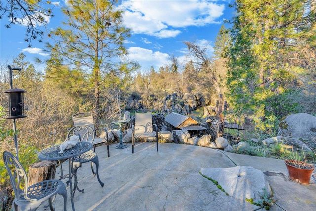 22389 Parrotts Ferry Rd, Sonora, CA 95370