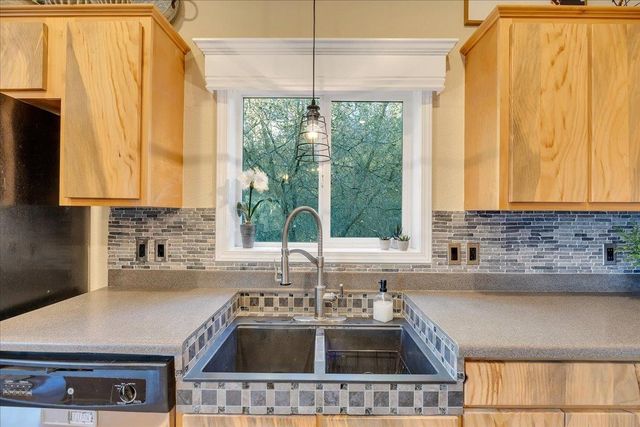 22389 Parrotts Ferry Rd, Sonora, CA 95370