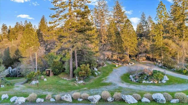 22389 Parrotts Ferry Rd, Sonora, CA 95370
