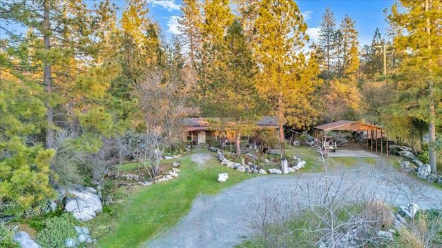 22389 Parrotts Ferry Rd, Sonora, CA 95370