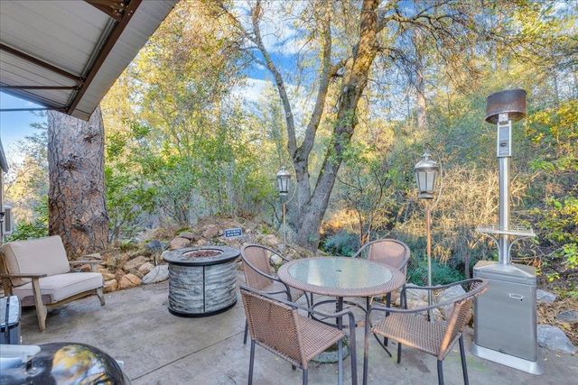 22389 Parrotts Ferry Rd, Sonora, CA 95370