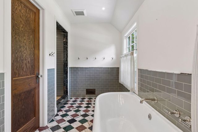 1930 Knox Avenue S, Minneapolis, MN 55403