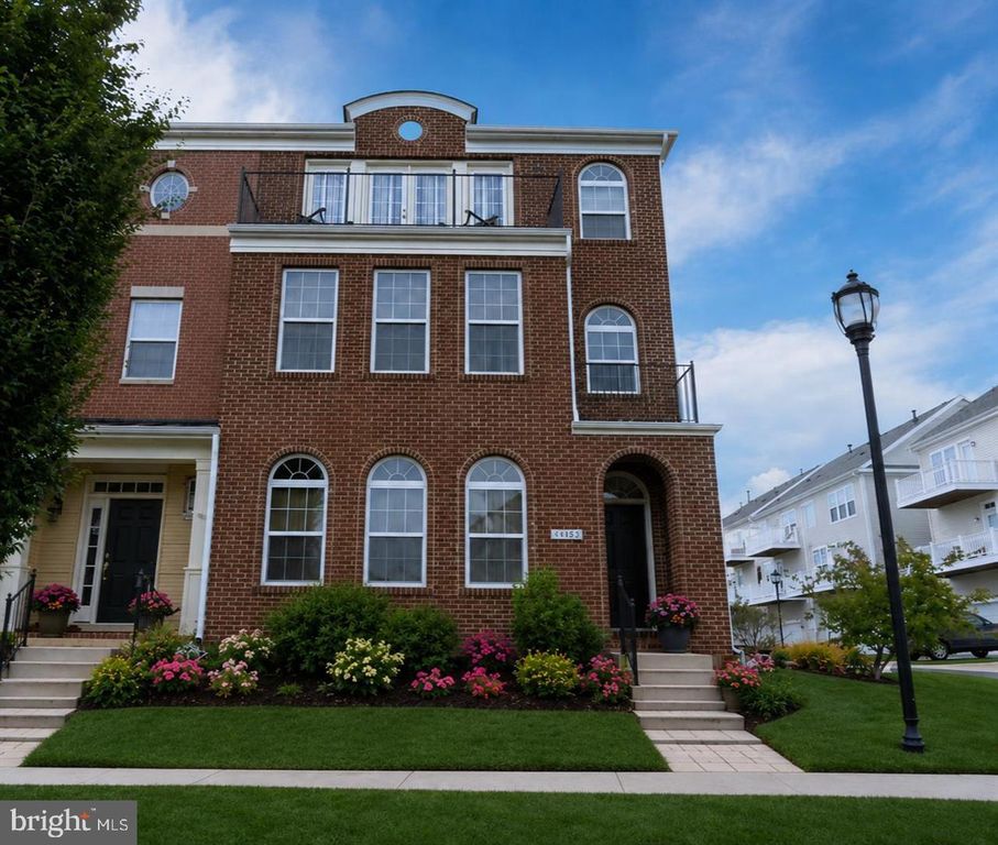 19446 COPPERMINE SQ, Leesburg, VA 20176