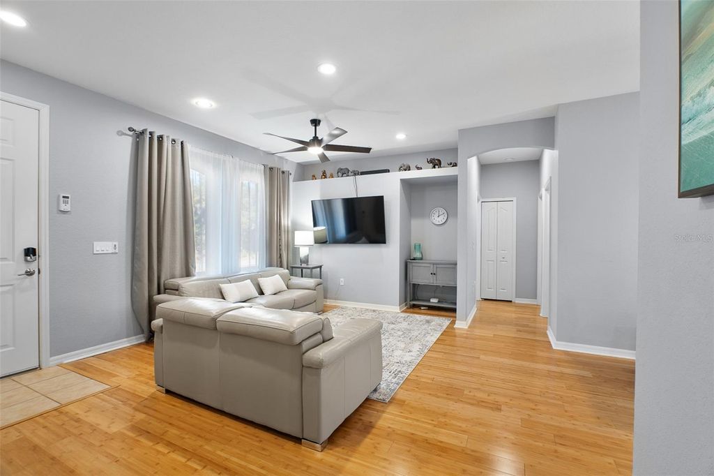 Image 11 of property listing at 4320 MICHALER STREET, North Port, FL 34286