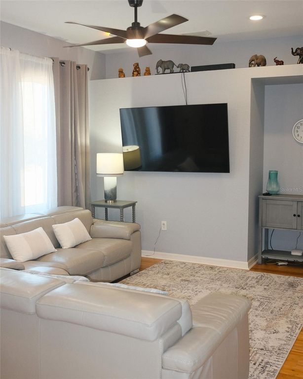 Image 12 of property listing at 4320 MICHALER STREET, North Port, FL 34286