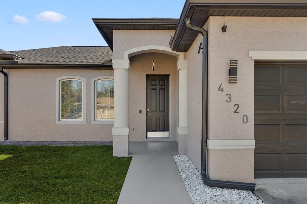 Image 3 of property listing at 4320 MICHALER STREET, North Port, FL 34286