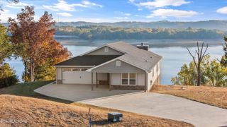 313 Sunrise Tr, Dandridge, TN 37725