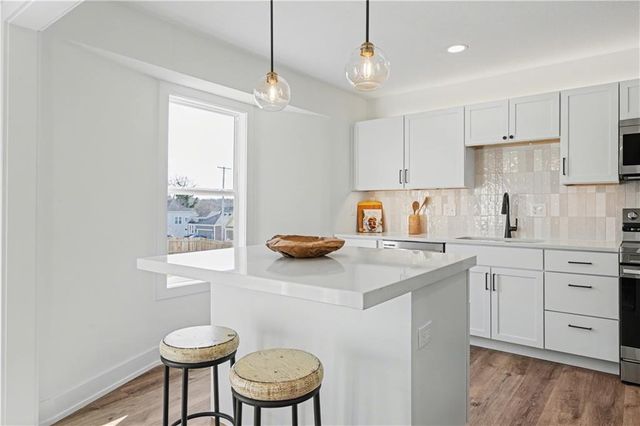 5005 Grandview Street, Shawnee, KS 66203