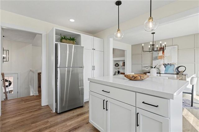 5005 Grandview Street, Shawnee, KS 66203