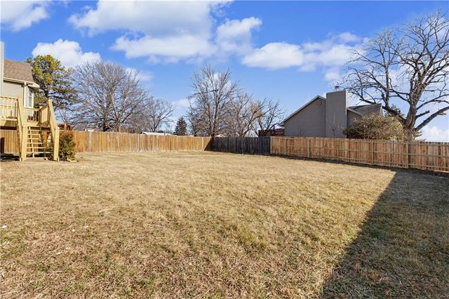 5005 Grandview Street, Shawnee, KS 66203