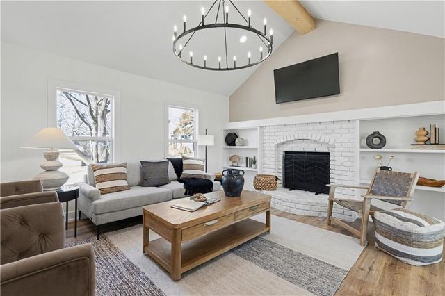 5005 Grandview Street, Shawnee, KS 66203