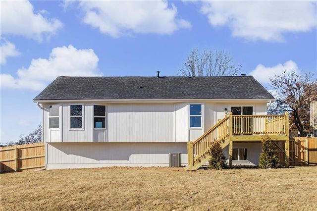 5005 Grandview Street, Shawnee, KS 66203