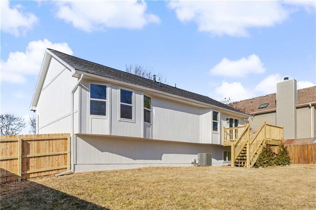 5005 Grandview Street, Shawnee, KS 66203