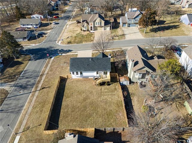 5005 Grandview Street, Shawnee, KS 66203