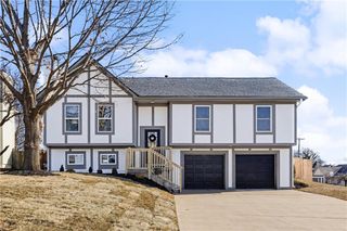 5005 Grandview Street, Shawnee, KS 66203