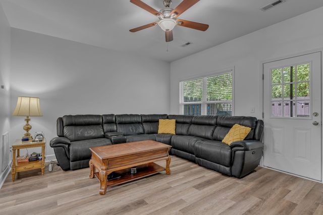 2045 Pinecrest Dr Unit 22, Nashville, TN 37211