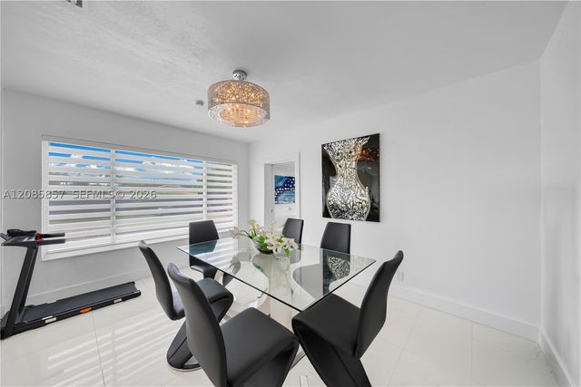 9365 SW 44th St, Miami, FL 33165