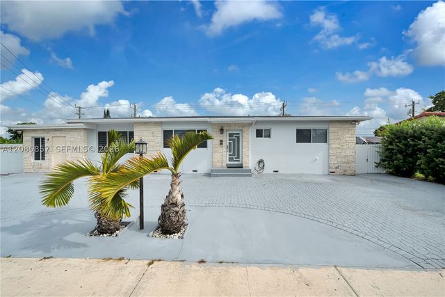 9365 SW 44th St, Miami, FL 33165