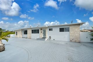 9365 SW 44th St, Miami, FL 33165