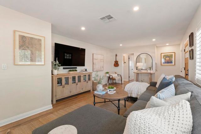 4454 Bertha Ct, San Diego, CA 92117