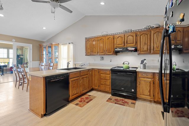 76 Lakeshore Dr, Beechgrove, TN 37018