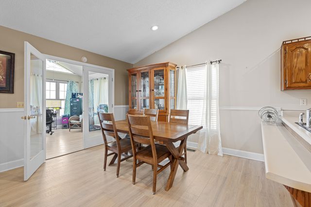 76 Lakeshore Dr, Beechgrove, TN 37018