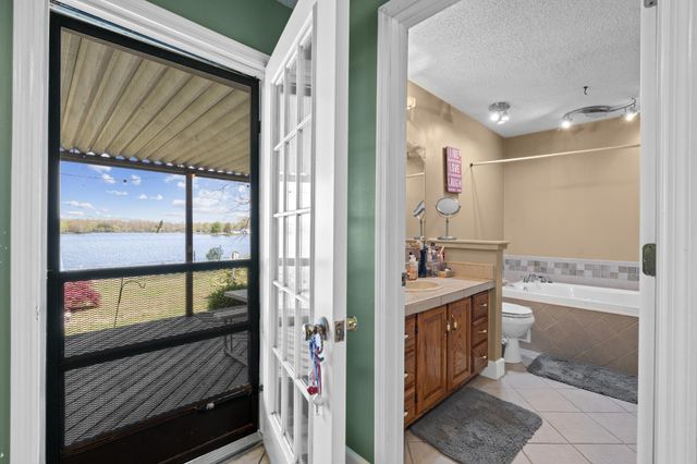 76 Lakeshore Dr, Beechgrove, TN 37018